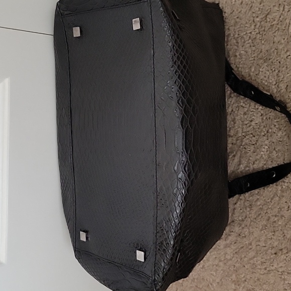 Authentic Charles David Handbag - Picture 4 of 6